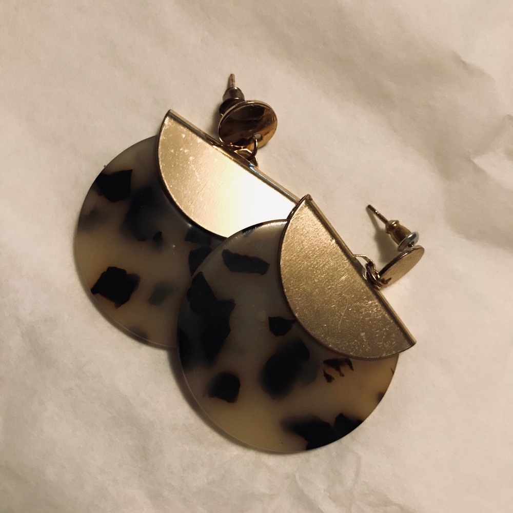 Tortoise Gold speckled earrings